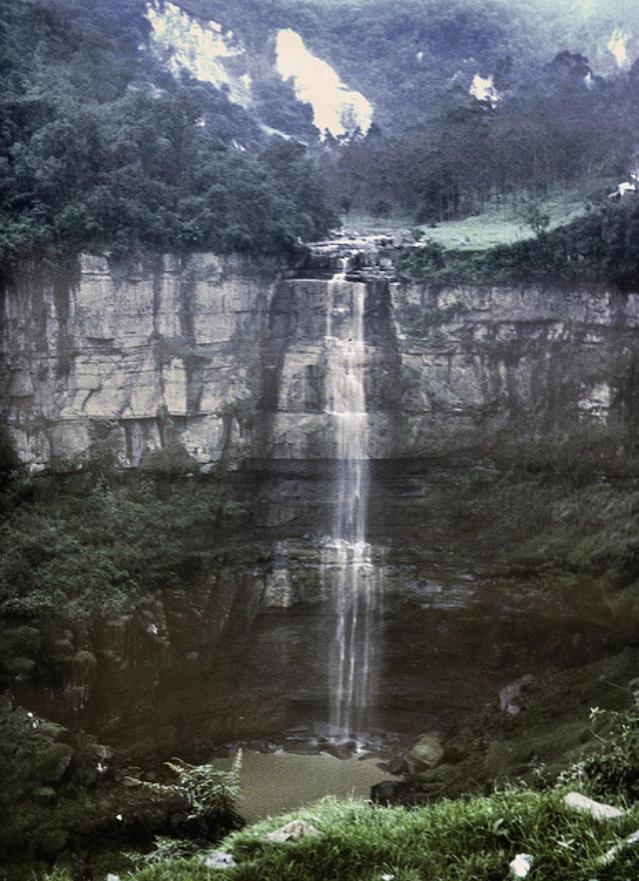Колумбия водопад