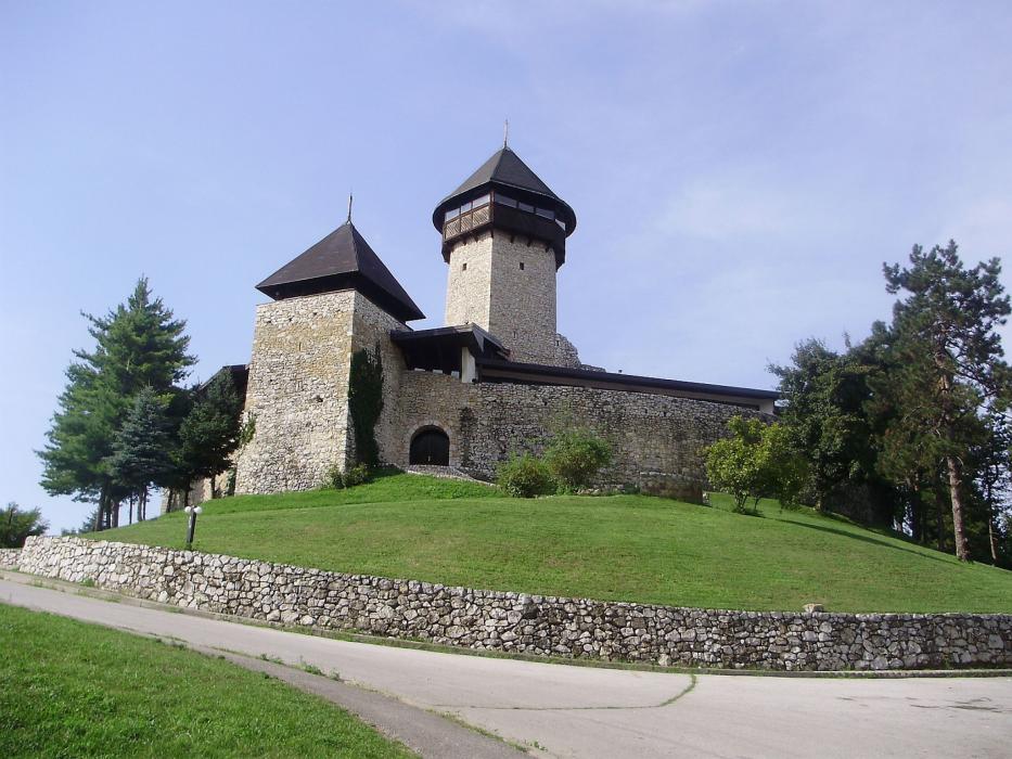 velika-kladusa-castle-velika-kladusa-bosnia-and-herzegovinacastles